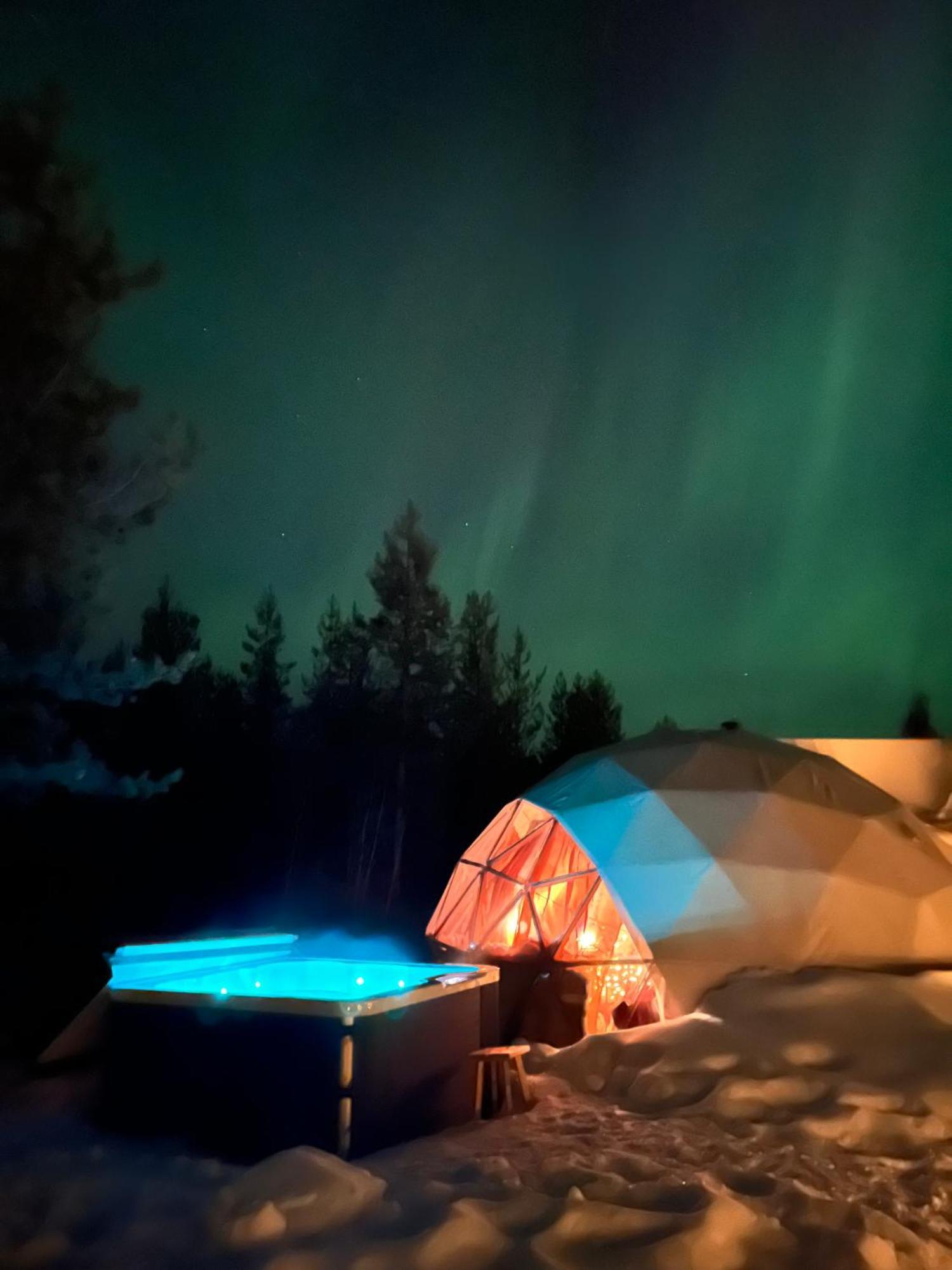 Aurora Igloo Fireplace-Heated Tents In A Secret Forest With Private Jacuzzi And Shared Sauna Bathroom And Dog Friendly Rovaniemi Exterior photo