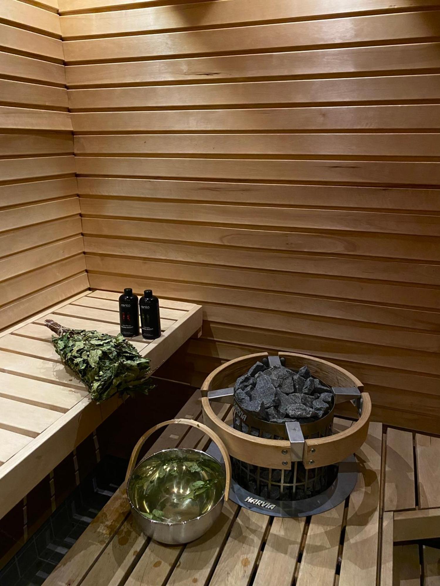 Aurora Igloo Fireplace-Heated Tents In A Secret Forest With Private Jacuzzi And Shared Sauna Bathroom And Dog Friendly Rovaniemi Exterior photo